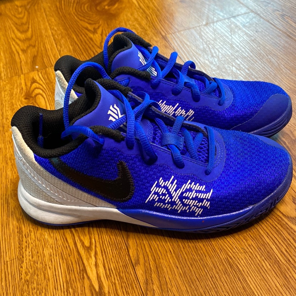 Boys Size 1.5Y Blue and White Nike Sneakers